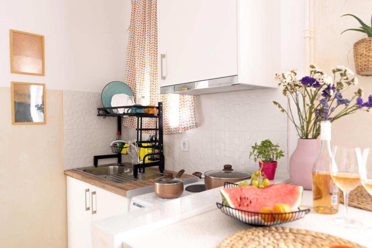 Mediterranean House - 12 Min From Acropolis! Apartment Athens Ngoại thất bức ảnh