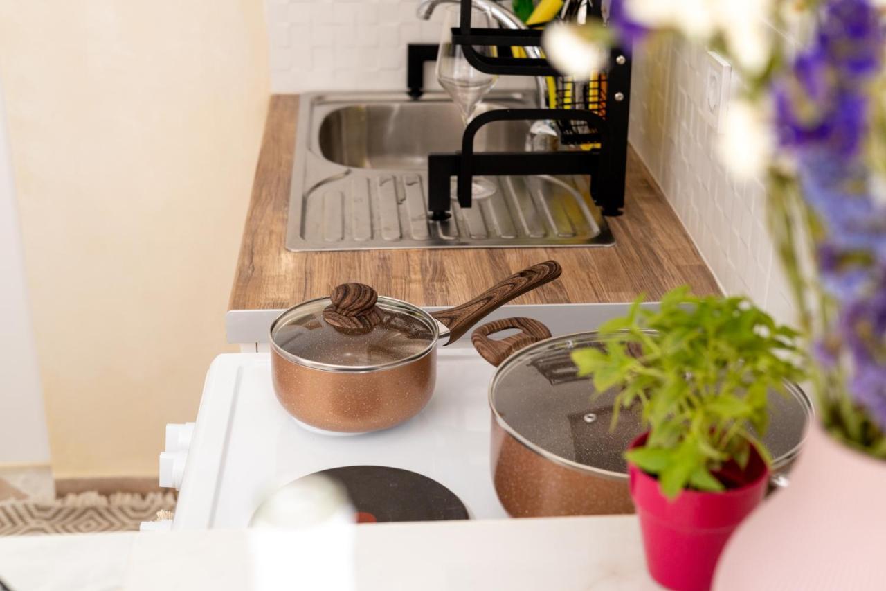 Mediterranean House - 12 Min From Acropolis! Apartment Athens Ngoại thất bức ảnh