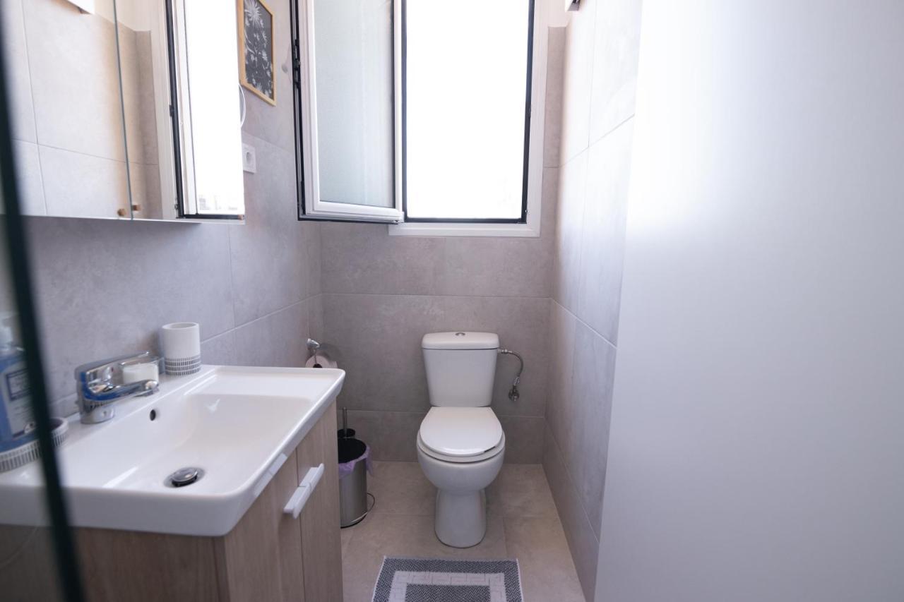 Mediterranean House - 12 Min From Acropolis! Apartment Athens Ngoại thất bức ảnh