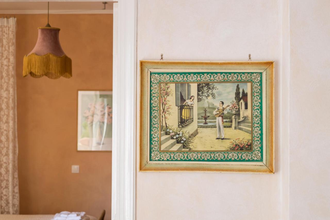 Mediterranean House - 12 Min From Acropolis! Apartment Athens Ngoại thất bức ảnh